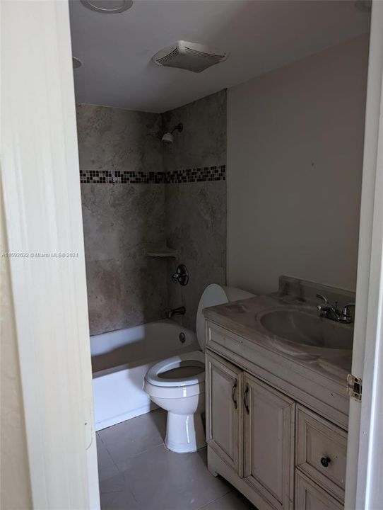 For Sale: $179,000 (2 beds, 2 baths, 1108 Square Feet)