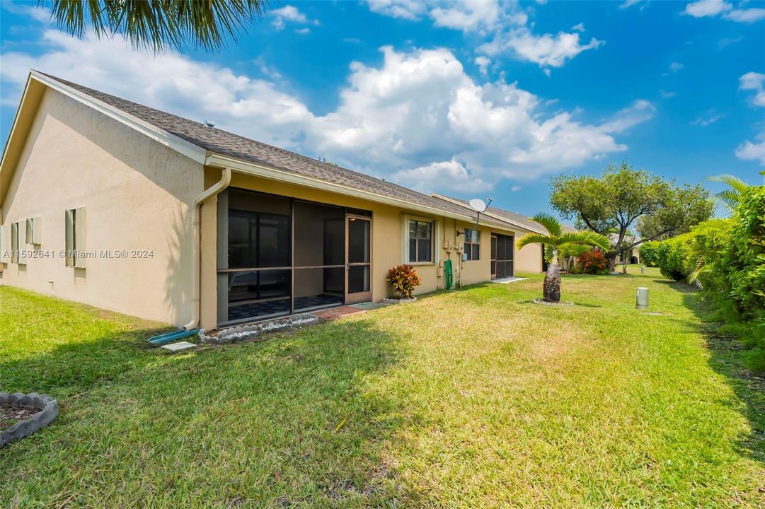 Recently Sold: $395,000 (3 beds, 2 baths, 1249 Square Feet)