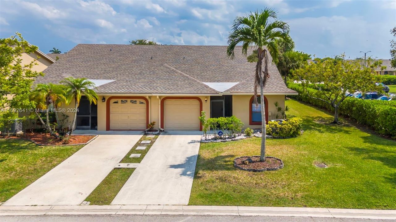 Recently Sold: $395,000 (3 beds, 2 baths, 1249 Square Feet)