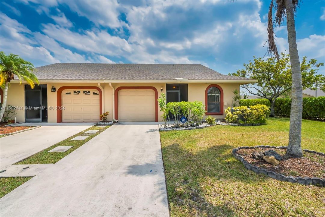 Recently Sold: $395,000 (3 beds, 2 baths, 1249 Square Feet)