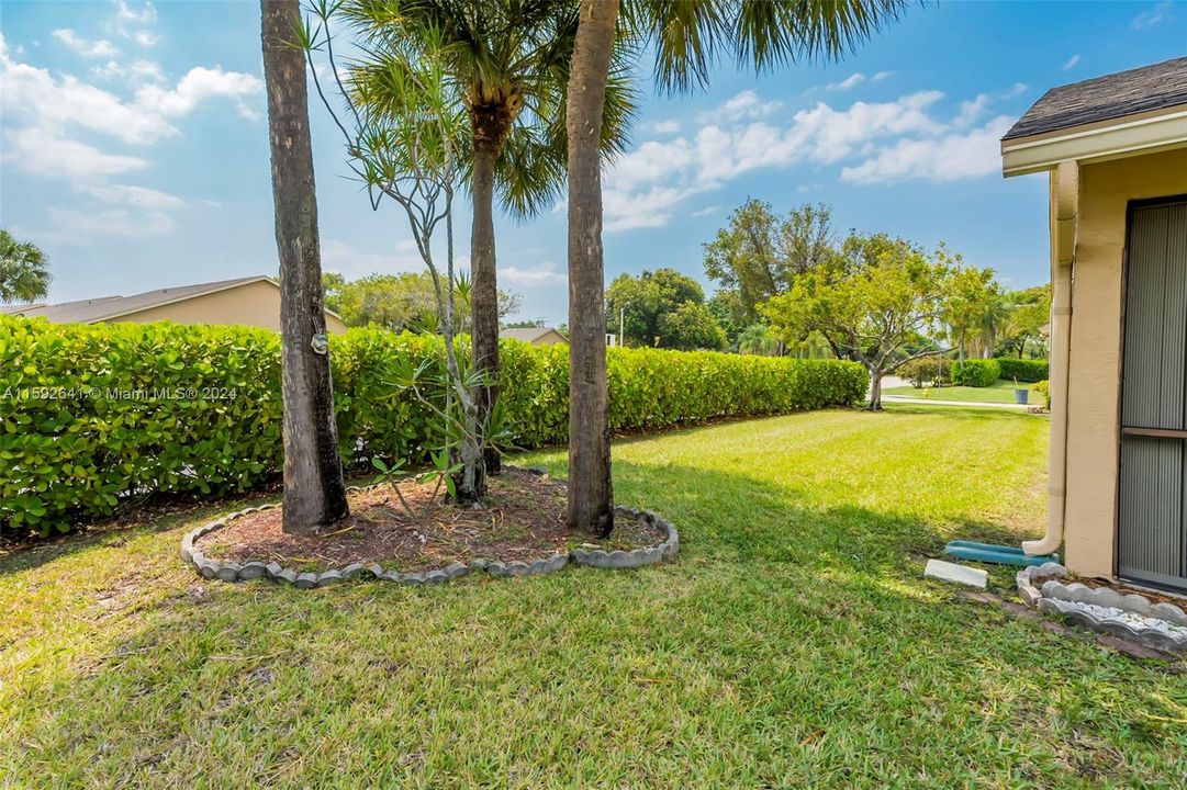 Recently Sold: $395,000 (3 beds, 2 baths, 1249 Square Feet)