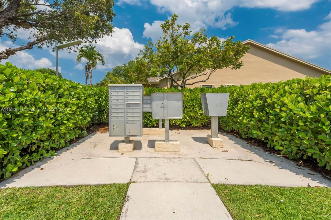 Recently Sold: $395,000 (3 beds, 2 baths, 1249 Square Feet)