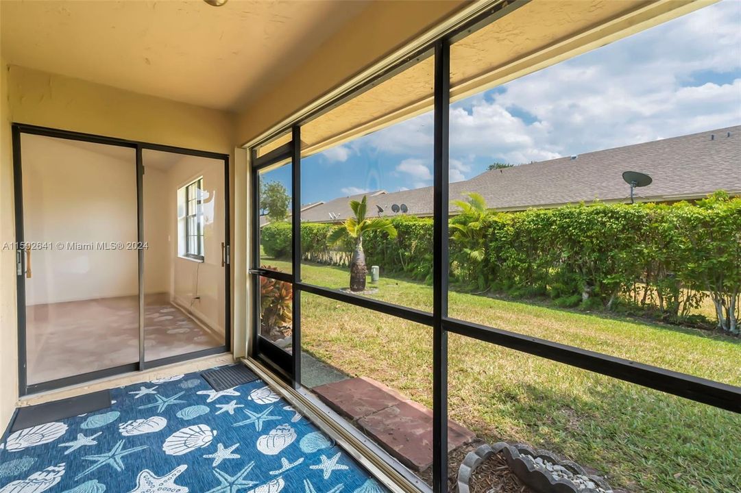 Recently Sold: $395,000 (3 beds, 2 baths, 1249 Square Feet)