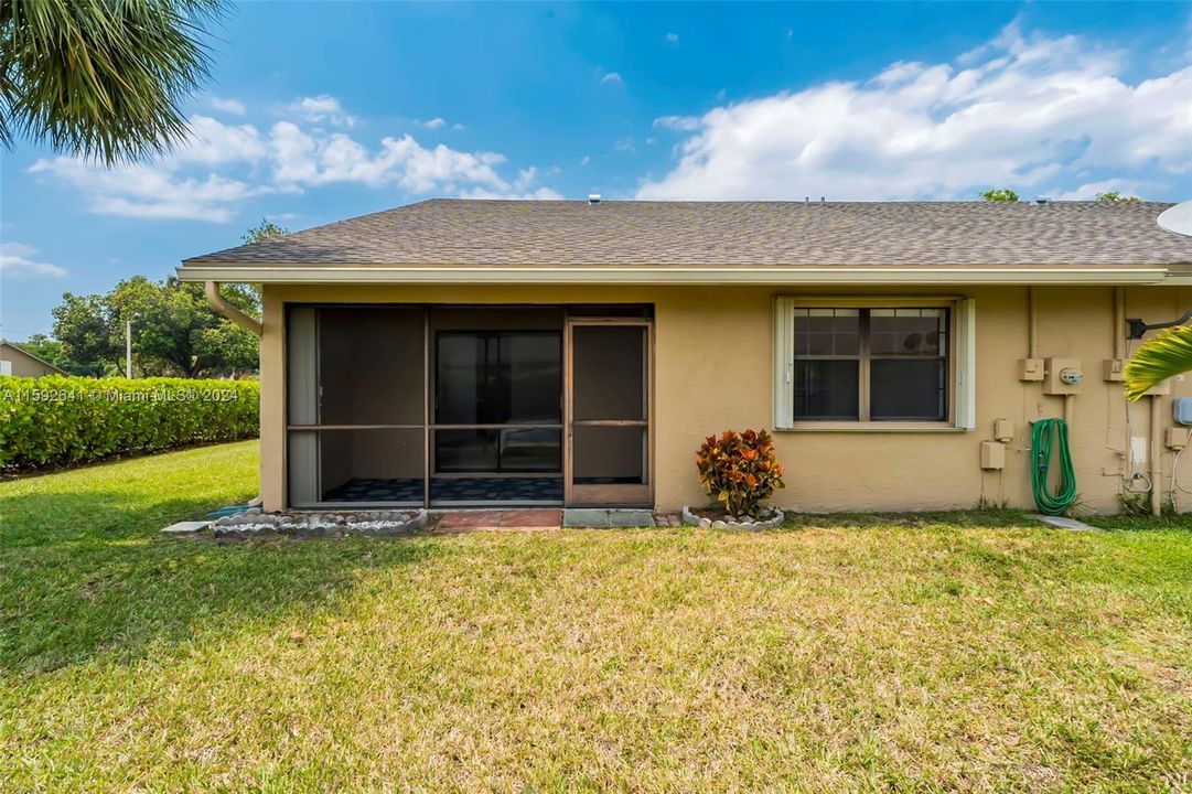 Recently Sold: $395,000 (3 beds, 2 baths, 1249 Square Feet)