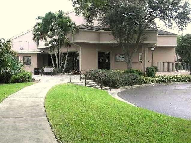 For Rent: $2,200 (2 beds, 2 baths, 1340 Square Feet)