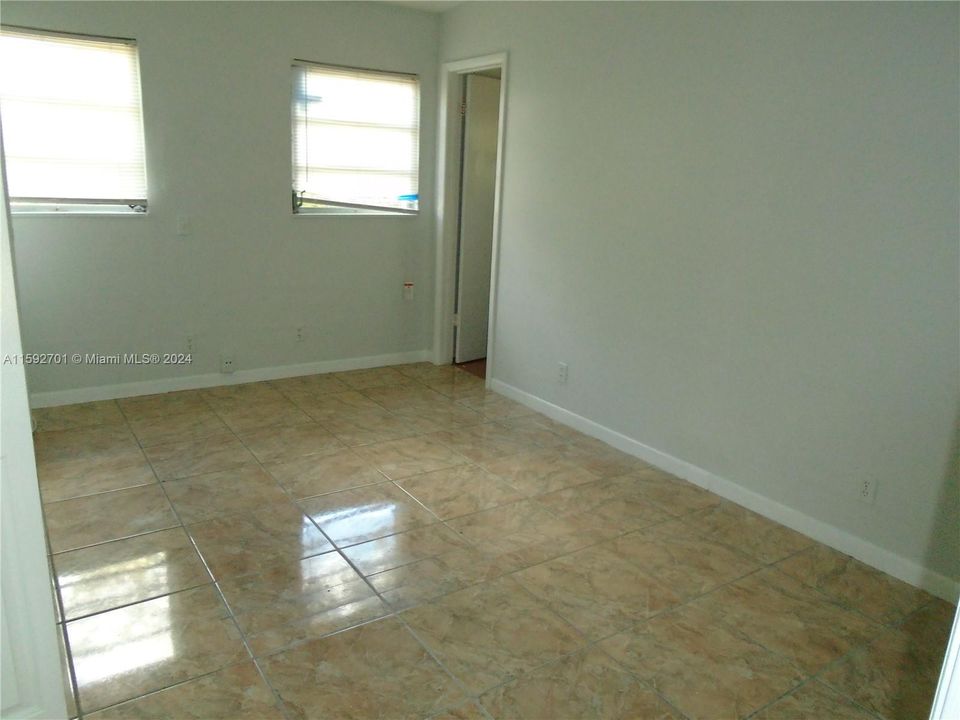 For Rent: $1,500 (1 beds, 1 baths, 630 Square Feet)