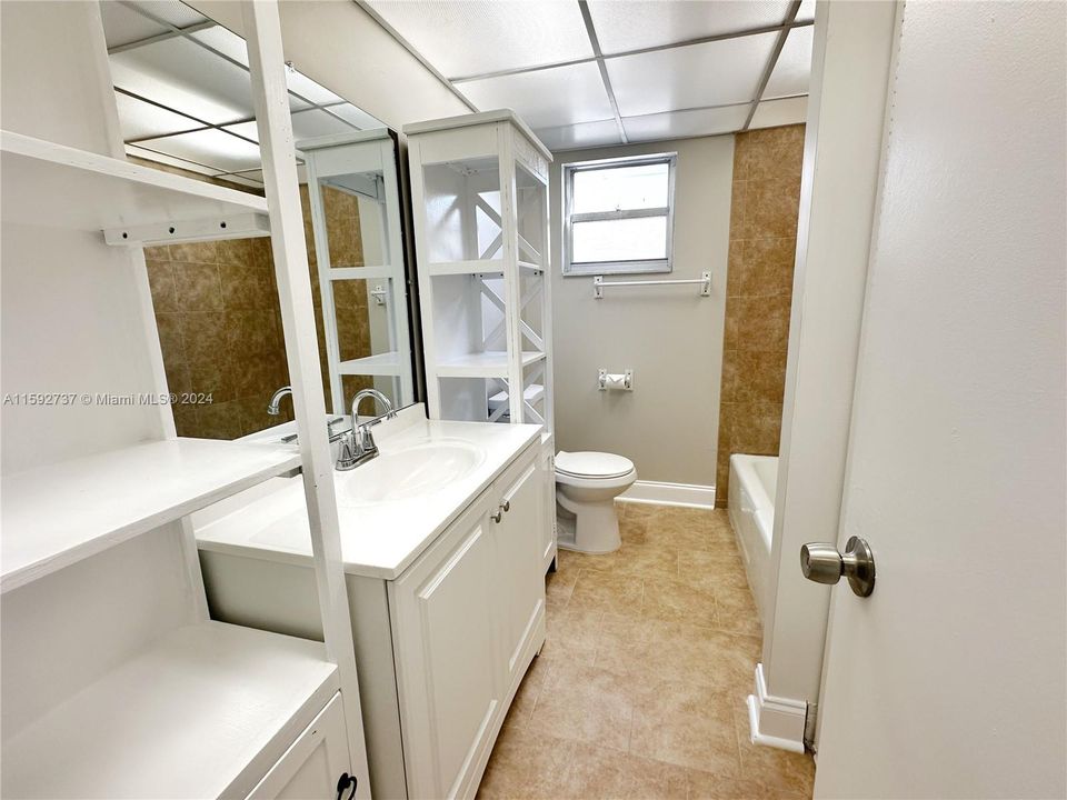 最近租的: $2,650 (2 贝兹, 1 浴室, 960 平方英尺)