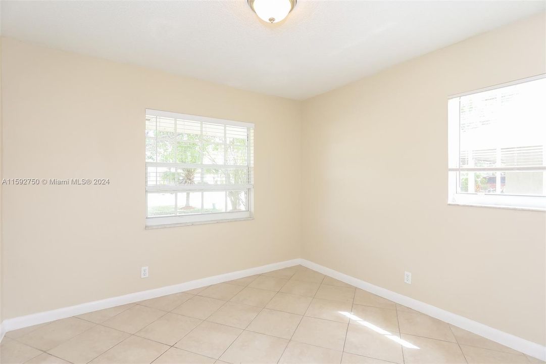 Active With Contract: $2,440 (3 beds, 2 baths, 1074 Square Feet)