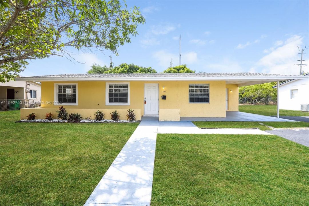 Active With Contract: $2,440 (3 beds, 2 baths, 1074 Square Feet)