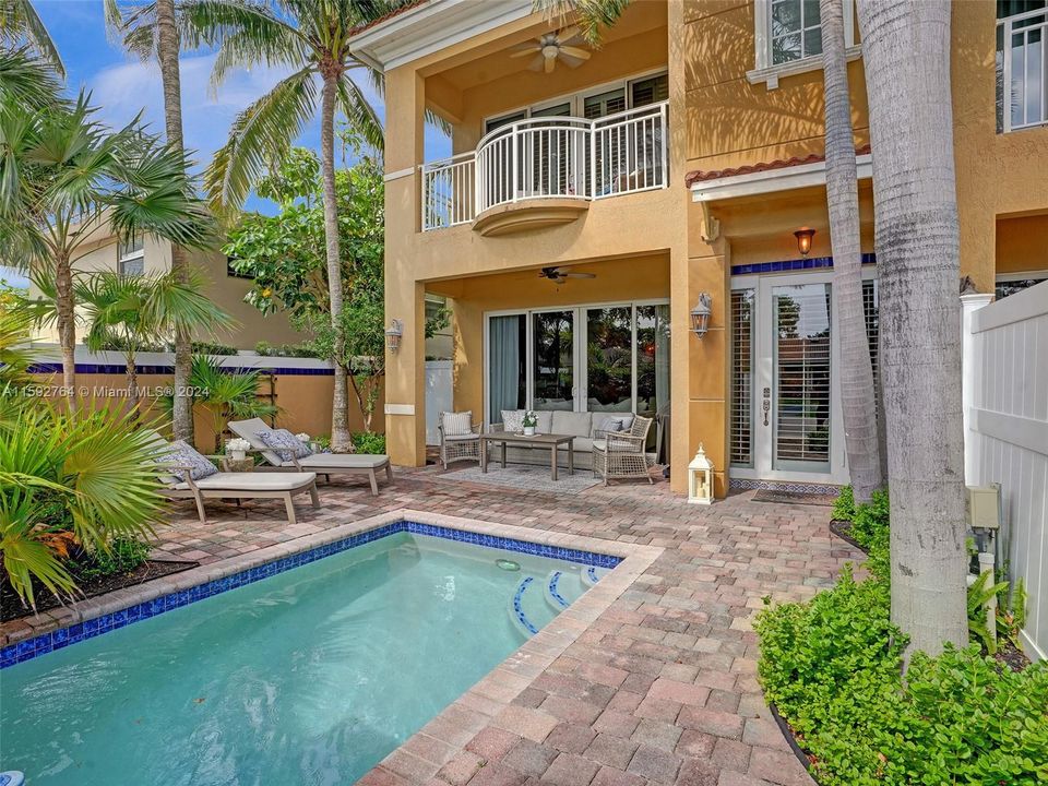 Recently Sold: $925,000 (3 beds, 2 baths, 0 Square Feet)