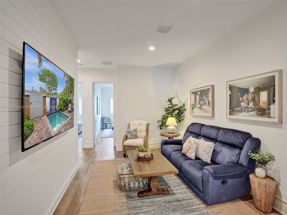 Recently Sold: $925,000 (3 beds, 2 baths, 0 Square Feet)