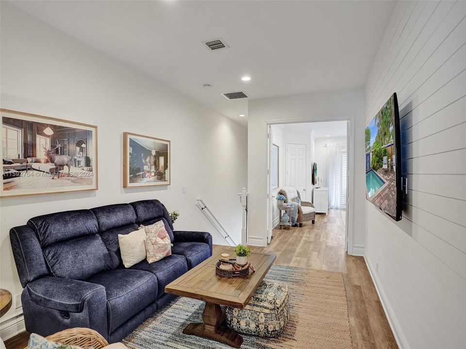 Recently Sold: $925,000 (3 beds, 2 baths, 0 Square Feet)