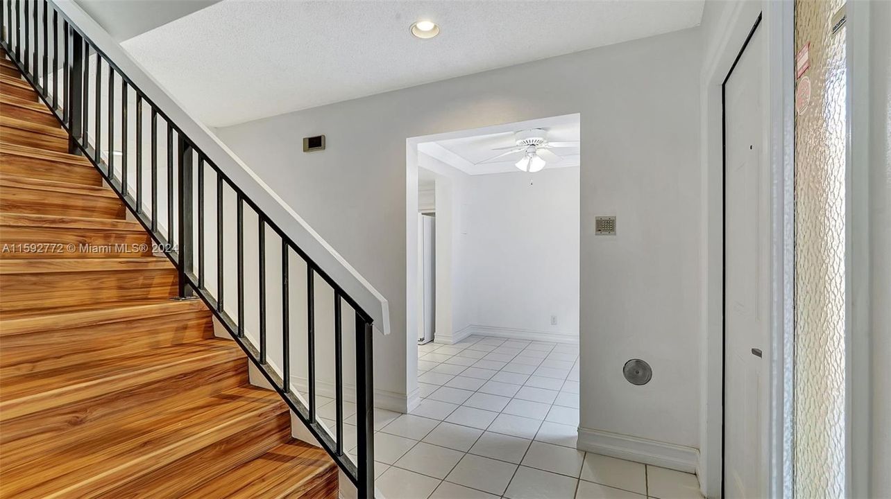 For Sale: $549,900 (3 beds, 2 baths, 2350 Square Feet)