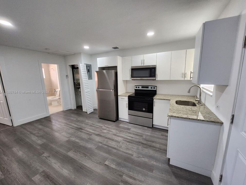 Recently Rented: $1,850 (2 beds, 1 baths, 572 Square Feet)