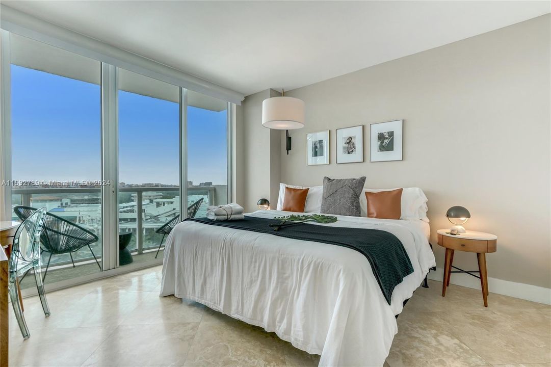 For Sale: $645,000 (1 beds, 2 baths, 686 Square Feet)