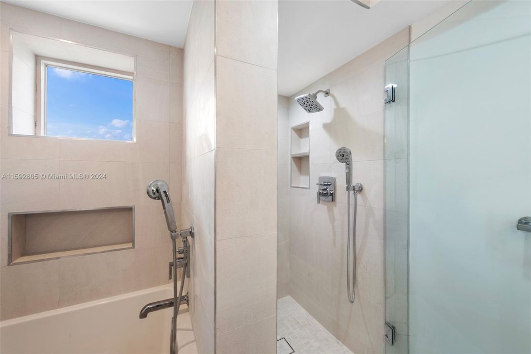 待售: $4,350,000 (4 贝兹, 2 浴室, 2246 平方英尺)