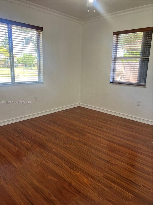 Active With Contract: $3,400 (4 beds, 2 baths, 1293 Square Feet)