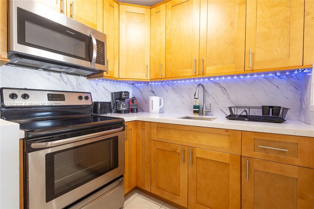 For Sale: $243,000 (0 beds, 1 baths, 445 Square Feet)