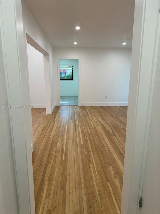 Recientemente alquilado: $4,500 (2 camas, 2 baños, 1240 Pies cuadrados)