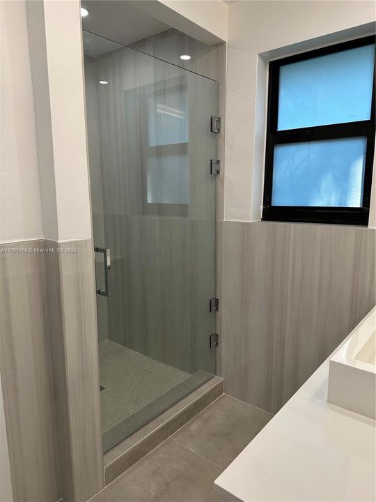 Recientemente alquilado: $4,500 (2 camas, 2 baños, 1240 Pies cuadrados)