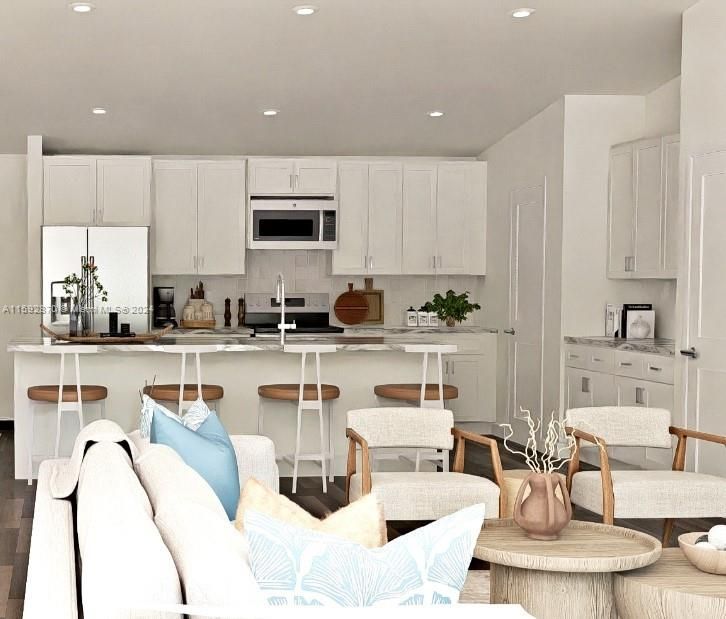 Recently Sold: $550,000 (4 beds, 3 baths, 2127 Square Feet)