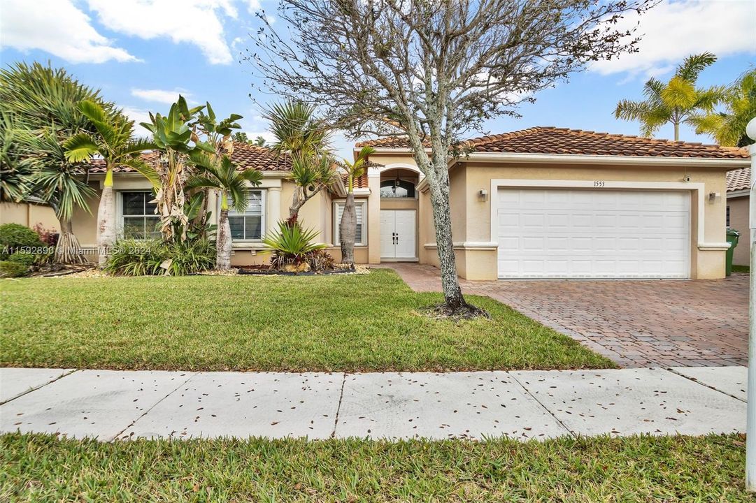 Active With Contract: $5,500 (4 beds, 2 baths, 2350 Square Feet)