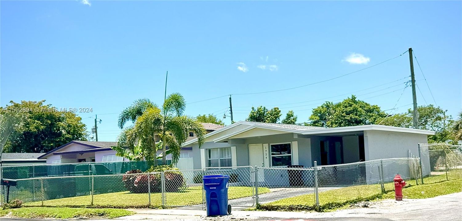 Active With Contract: $349,900 (3 beds, 2 baths, 0 Square Feet)