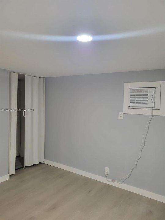 En Venta: $57,000 (2 camas, 1 baños, 916 Pies cuadrados)