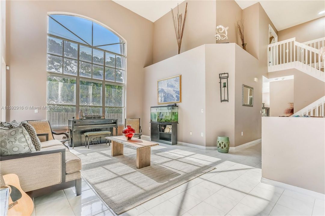 Recently Sold: $799,000 (4 beds, 3 baths, 2504 Square Feet)