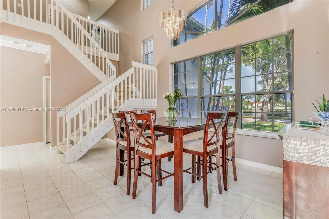 Recently Sold: $799,000 (4 beds, 3 baths, 2504 Square Feet)