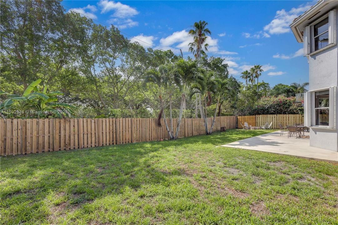 Recently Sold: $799,000 (4 beds, 3 baths, 2504 Square Feet)