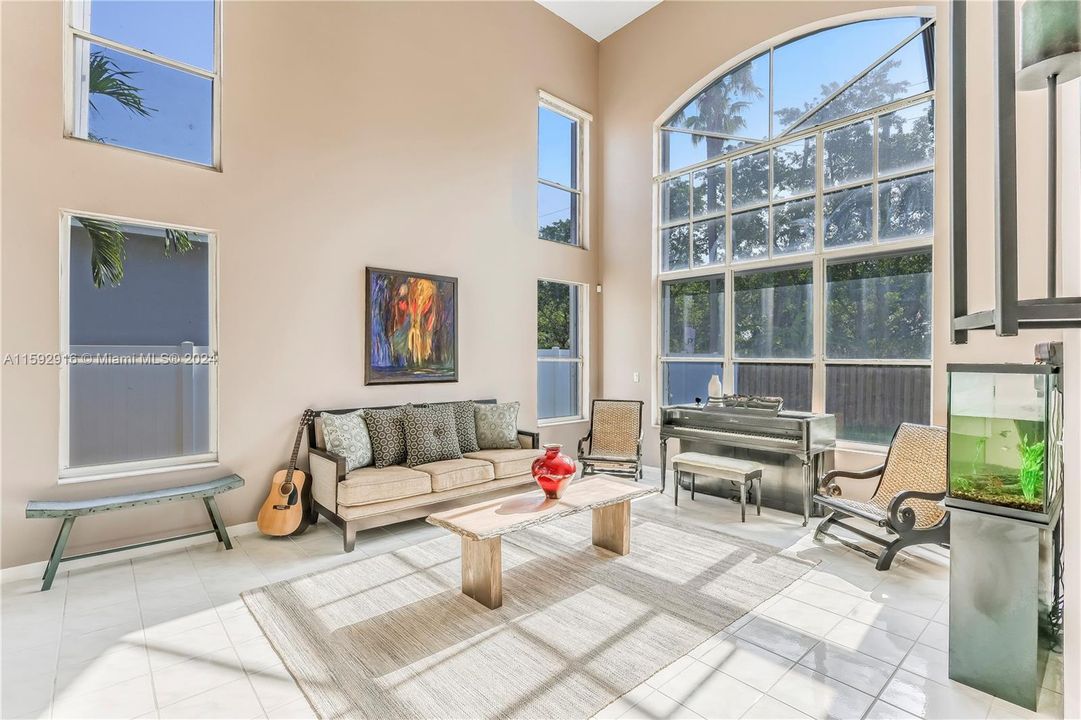 Recently Sold: $799,000 (4 beds, 3 baths, 2504 Square Feet)