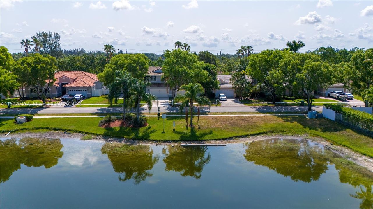 Recently Sold: $799,000 (4 beds, 3 baths, 2504 Square Feet)