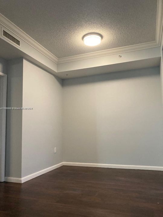 Active With Contract: $2,480 (2 beds, 2 baths, 1147 Square Feet)