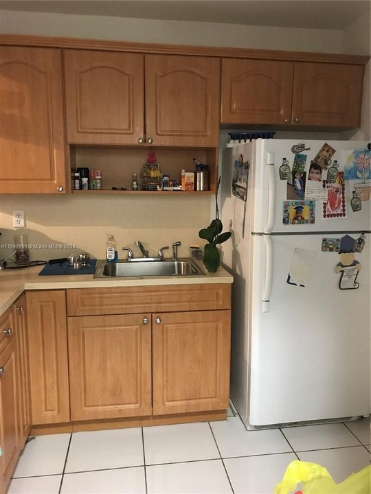 For Rent: $1,750 (1 beds, 1 baths, 644 Square Feet)