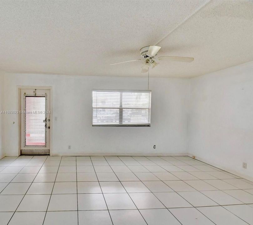 Recently Sold: $50,000 (1 beds, 1 baths, 720 Square Feet)