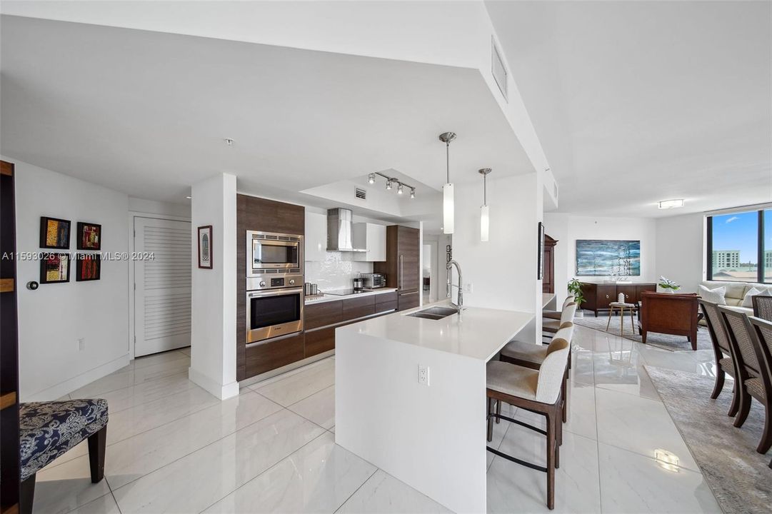 Active With Contract: $1,800,000 (4 beds, 4 baths, 2234 Square Feet)