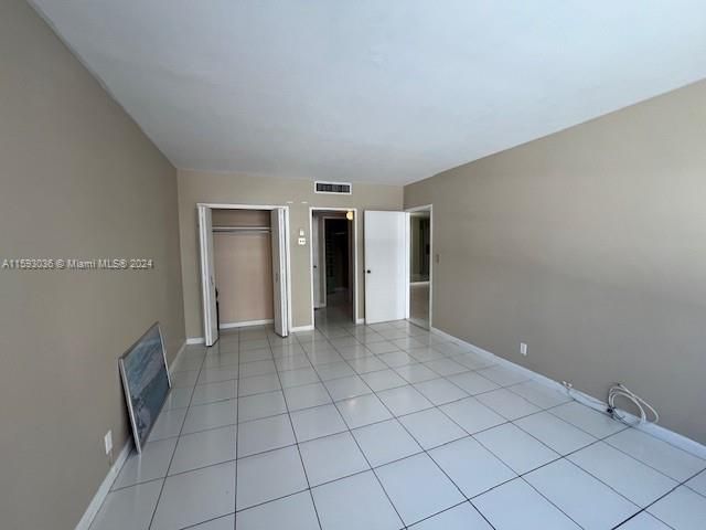 For Rent: $3,200 (2 beds, 2 baths, 1030 Square Feet)