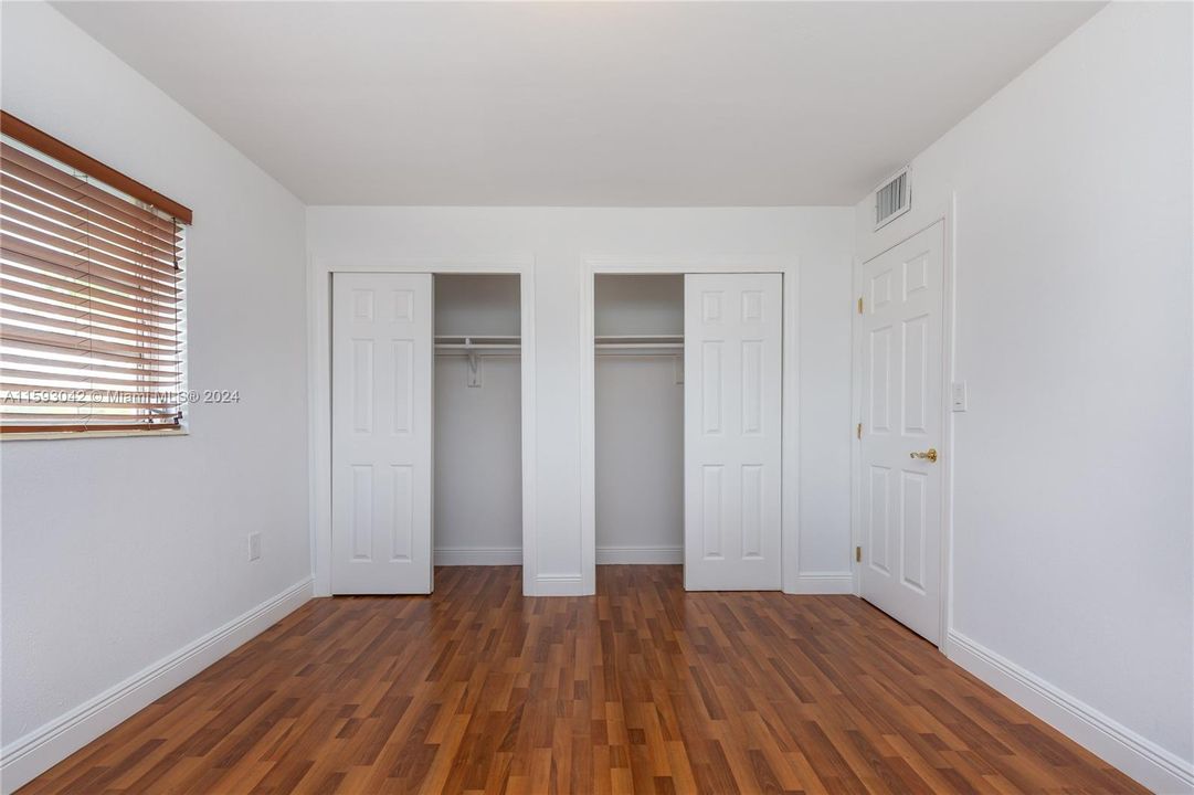 Active With Contract: $3,000 (3 beds, 2 baths, 1582 Square Feet)