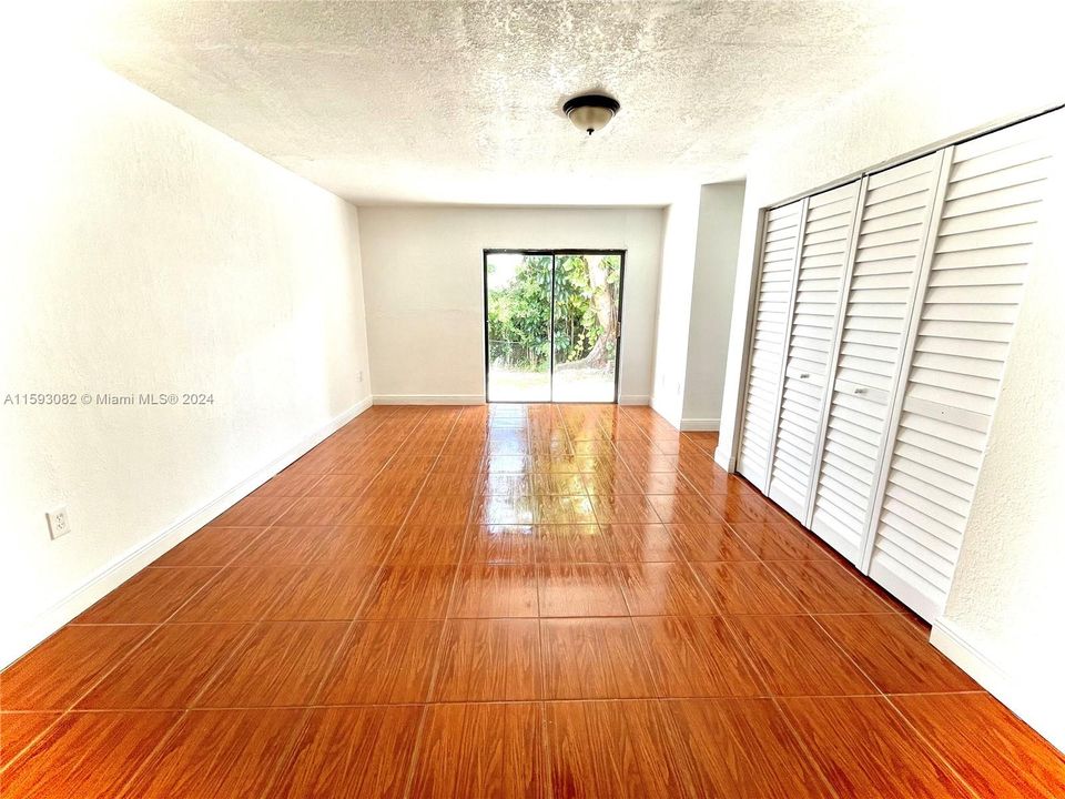 Recently Rented: $1,349 (1 beds, 1 baths, 0 Square Feet)