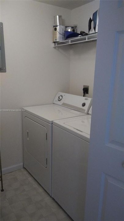 For Rent: $3,200 (2 beds, 2 baths, 1116 Square Feet)