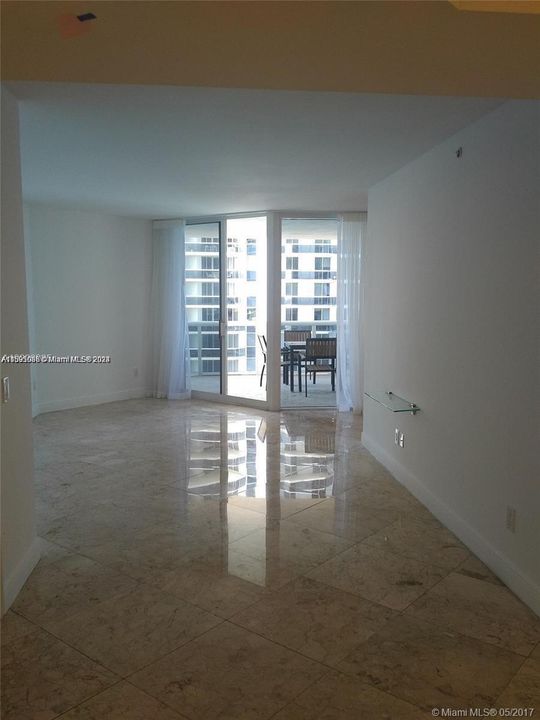 Active With Contract: $6,450 (2 beds, 2 baths, 1550 Square Feet)