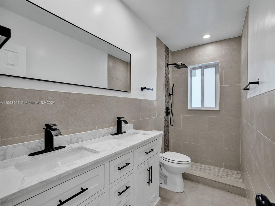 Active With Contract: $539,000 (3 beds, 2 baths, 1014 Square Feet)