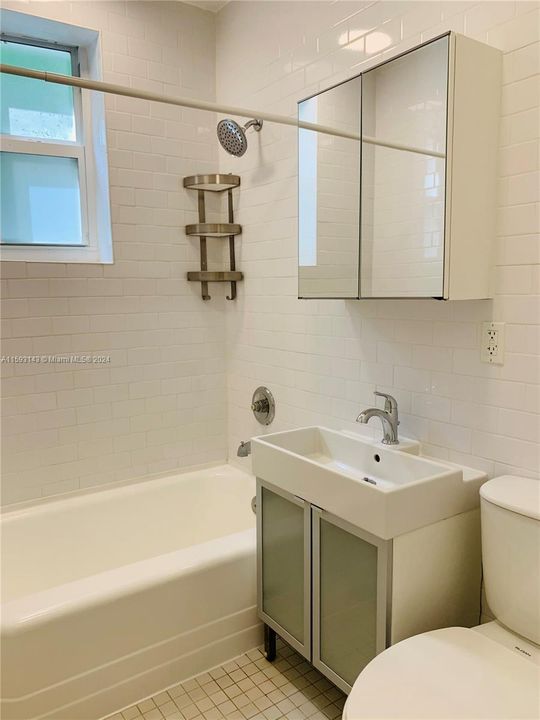 For Rent: $2,552 (1 beds, 1 baths, 782 Square Feet)