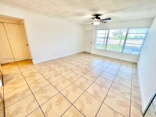 For Rent: $1,750 (1 beds, 1 baths, 676 Square Feet)