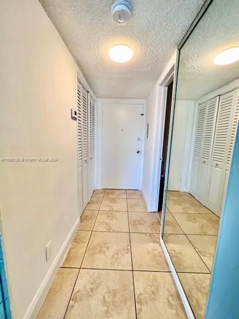 For Rent: $1,750 (1 beds, 1 baths, 676 Square Feet)