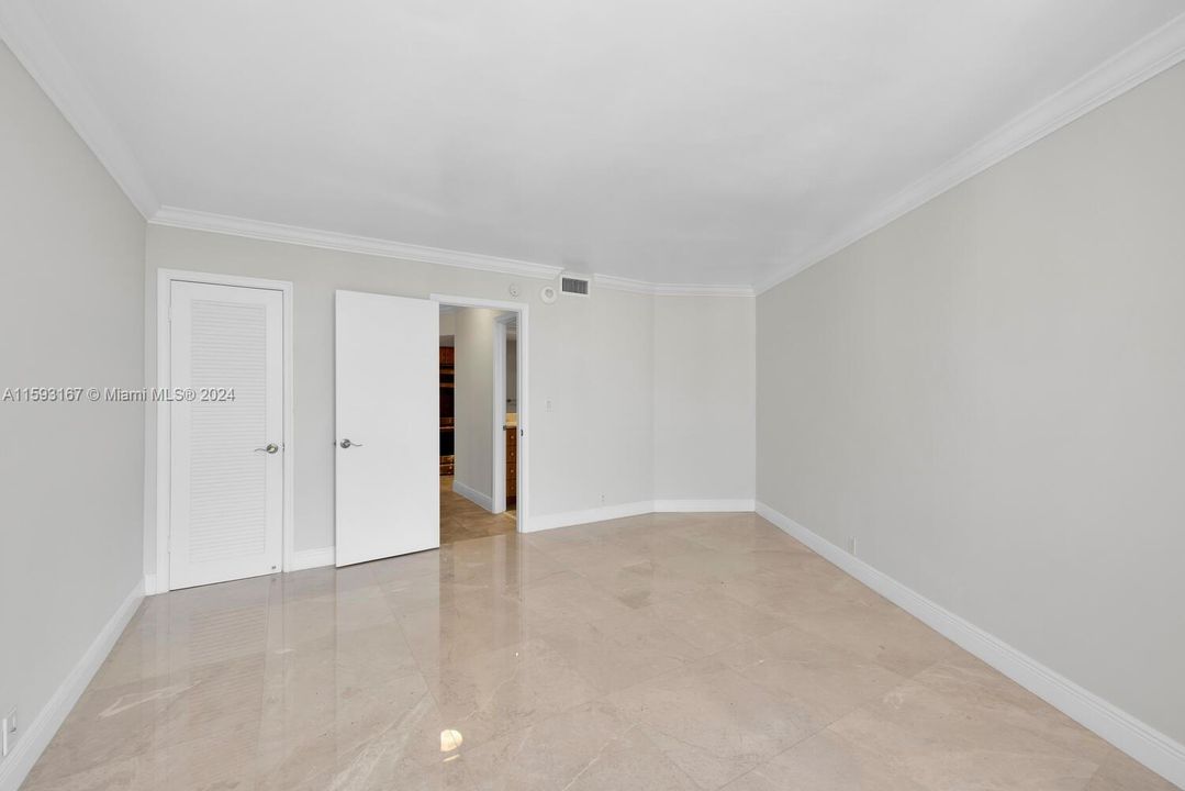 Active With Contract: $6,500 (2 beds, 2 baths, 1409 Square Feet)
