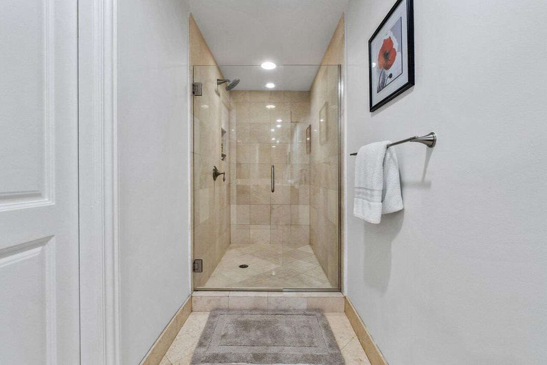 025-3800NorthOceanDrive-1651-RivieraBeac