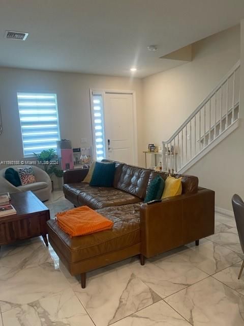 For Rent: $3,450 (3 beds, 2 baths, 1421 Square Feet)