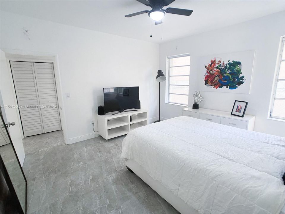 Recently Rented: $2,500 (1 beds, 1 baths, 710 Square Feet)